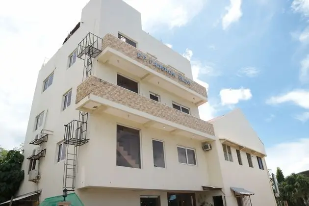 CANDICE LUCY HOTEL CATICLAN