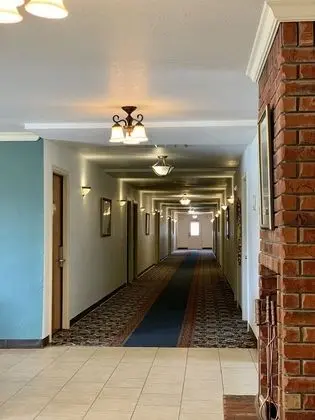 Candlelight Inn & Suites Hwy 69 near McAlester - İç Mekan