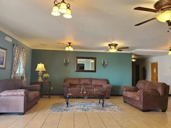 Candlelight Inn & Suites Hwy 69 near McAlester - Lobi