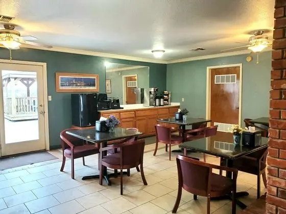 Candlelight Inn & Suites Hwy 69 near McAlester - Yerinde Yemek