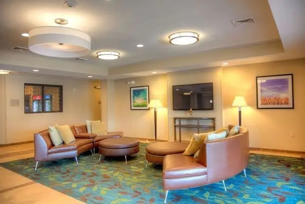 Candlewood Suites Alexandria, an IHG Hotel - Lobi