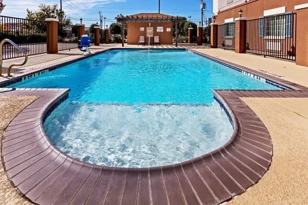 Candlewood Suites Baytown - Öne Çıkan Resim