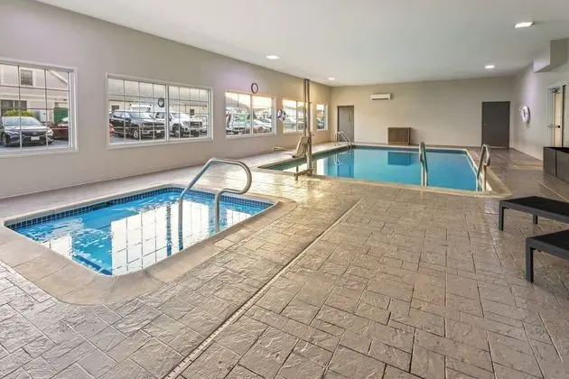 Candlewood Suites Chambersburg - Havuz