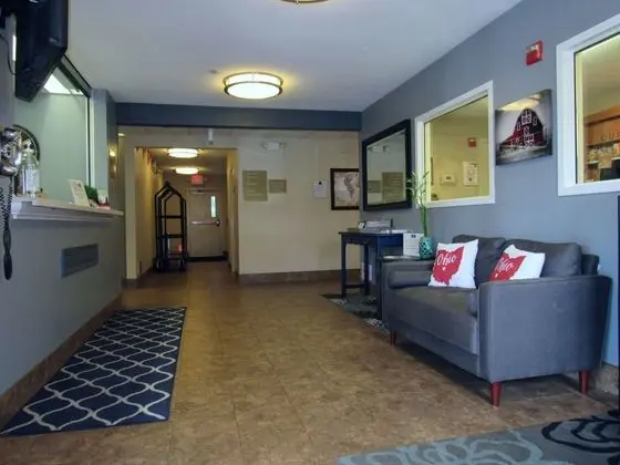 Candlewood Suites Columbus Airport - Lobi
