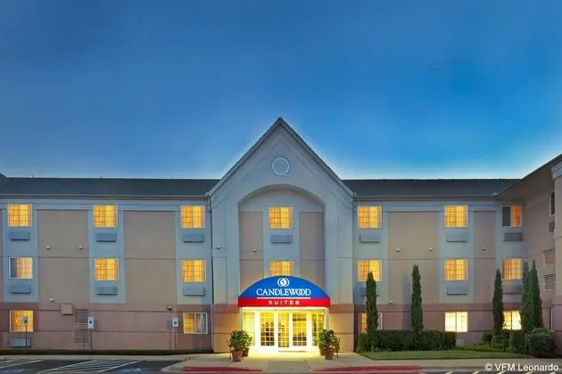 Candlewood Suites Dallas-By the Galleria