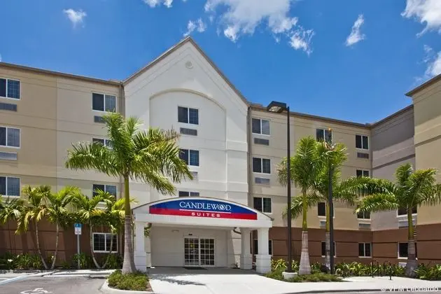 Candlewood Suites Fort Myers Sanibel Gateway