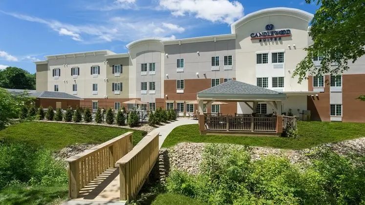 Candlewood Suites Grove City Outlet Center