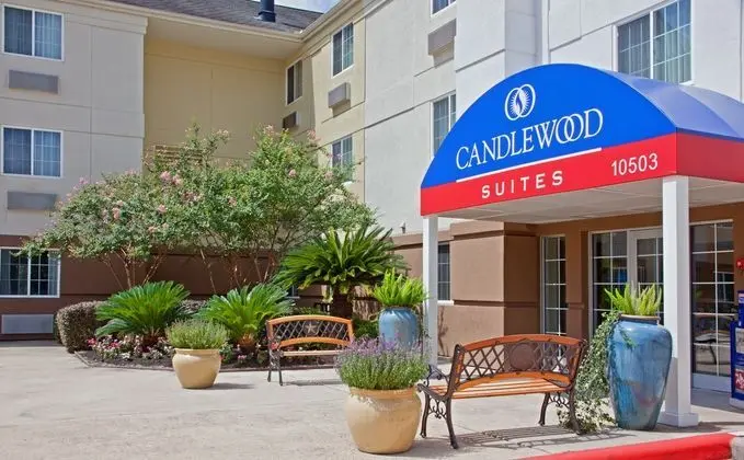 Candlewood Suites Houston CityCentre I 10 West