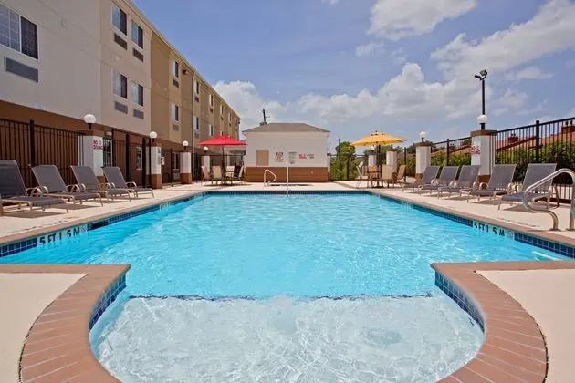 Candlewood Suites Houston Westchase - Westheimer - Havuz