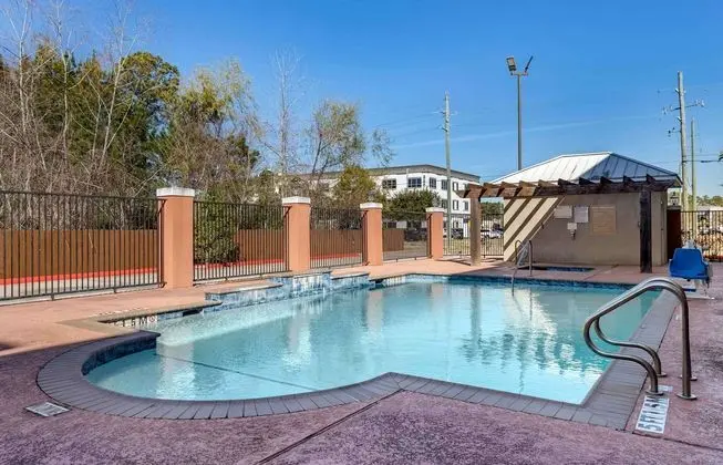 Candlewood Suites Kingwood - Havuz