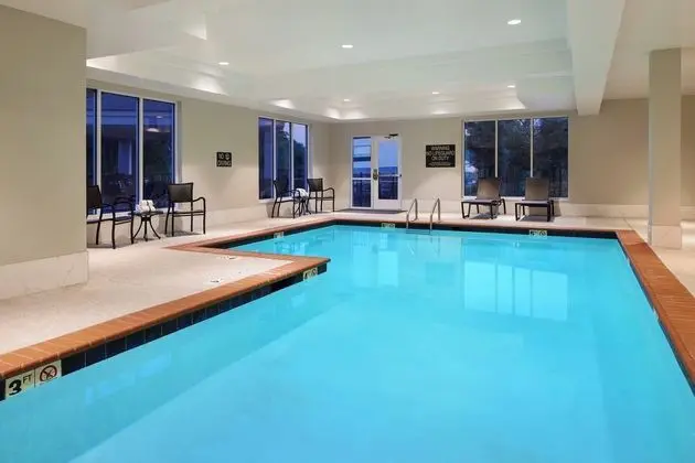 Candlewood Suites Lebanon, an IHG Hotel - Havuz