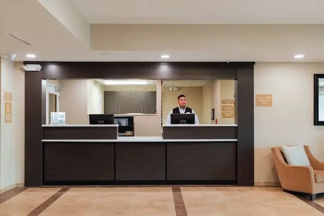Candlewood Suites Lenexa - Overland Park Area, an IHG Hotel - Lobi