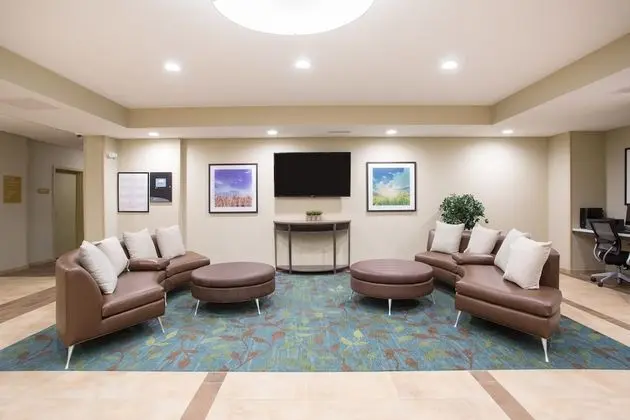 Candlewood Suites Longmont, an IHG Hotel - Lobi
