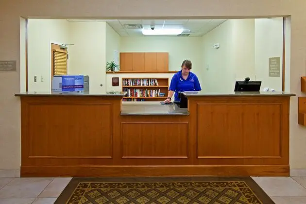 Candlewood Suites Louisville North - Lobi