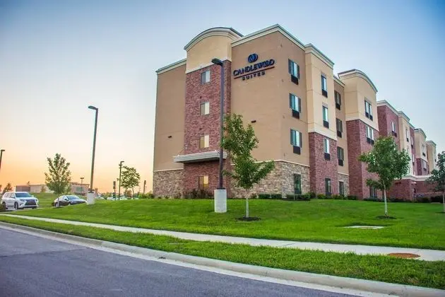 Candlewood Suites : Overland Park - W 135th St, an IHG Hotel