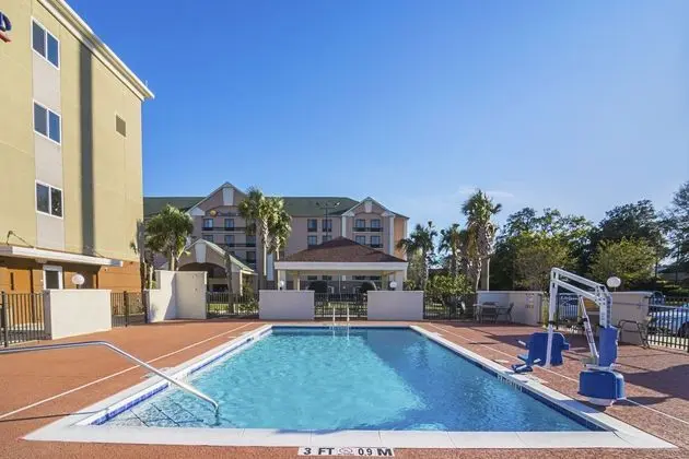 Candlewood Suites Pensacola - University Area - Havuz