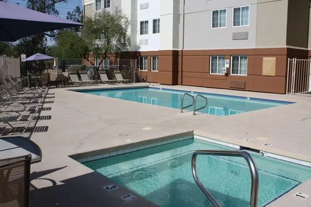 Candlewood Suites Phoenix - Havuz