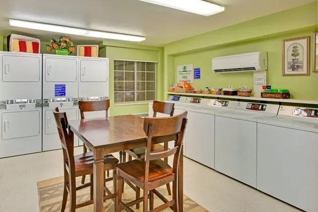 Candlewood Suites Phoenix / Tempe 