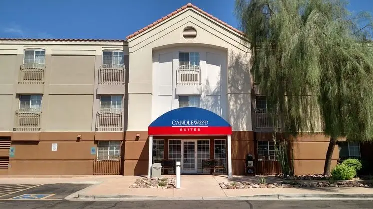 Candlewood Suites Phoenix / Tempe 