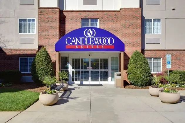Candlewood Suites Raleigh Crabtree - Dış Mekan