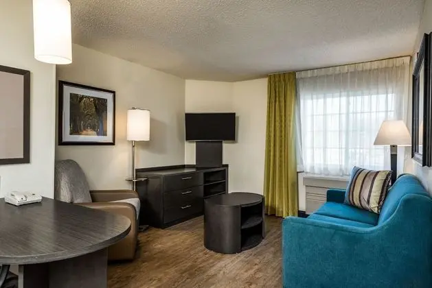 Candlewood Suites Richmond West End Short Pump - Oda