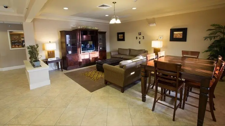 Candlewood Suites Springfield - Dış Mekan