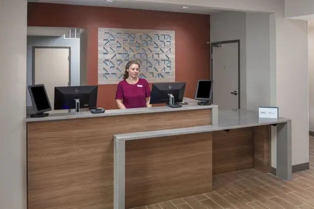Candlewood Suites St. Robert - Lobi