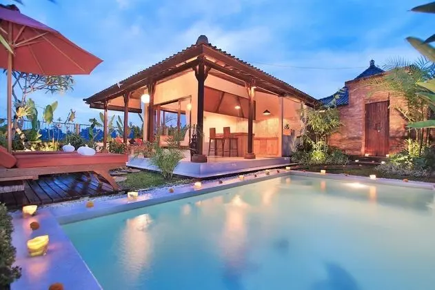 Candy Villa by Pramana Villas - CHSE Certified - Havuz