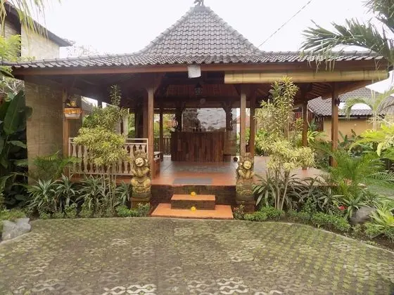 Candy Villa by Pramana Villas - CHSE Certified - Lobi