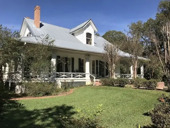 Canemount Plantation Inn