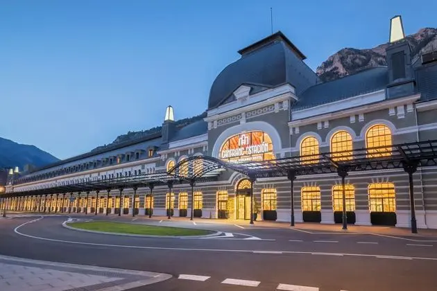 Canfranc Estación, A Royal Hideaway Hotel - Öne Çıkan Resim