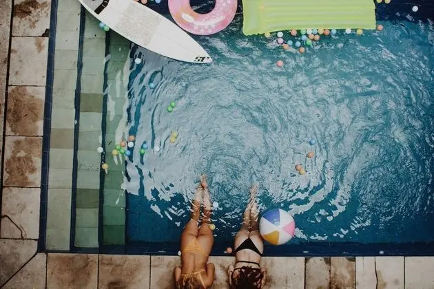 Canggu Surf Hostel - Havuz