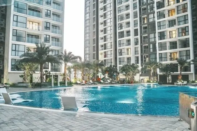 Canh Apartment in Vinhome Skylake - Havuz