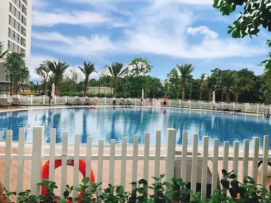 Canh Apartment in Vinhomes Green Bay - Havuz