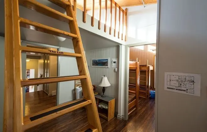 Canmore Clubhouse-Alpine Club of Canada - Oda