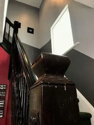 Cannabis Castle Historic Home in Baker District - İç Mekan