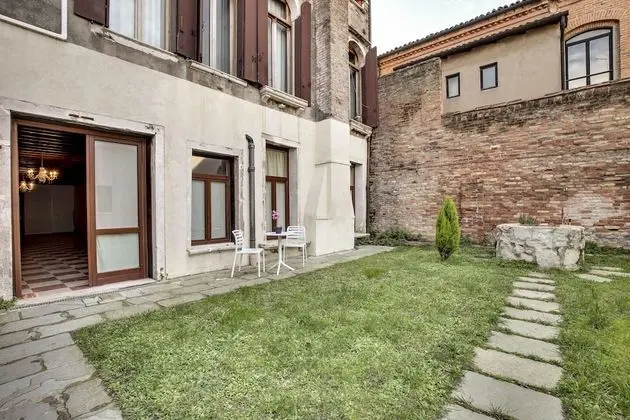 Cannaregio Suite with Garden by Wonderful Italy