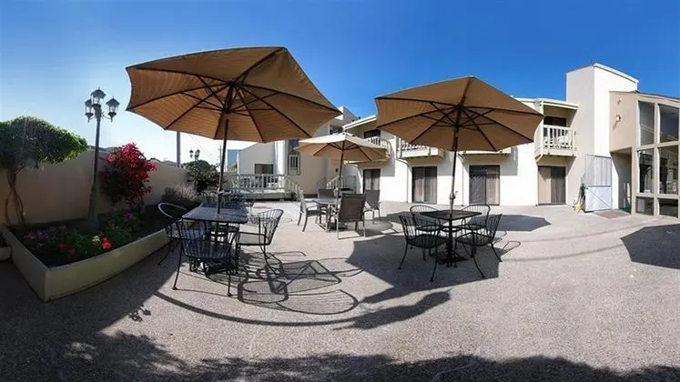 Cannery Row Inn