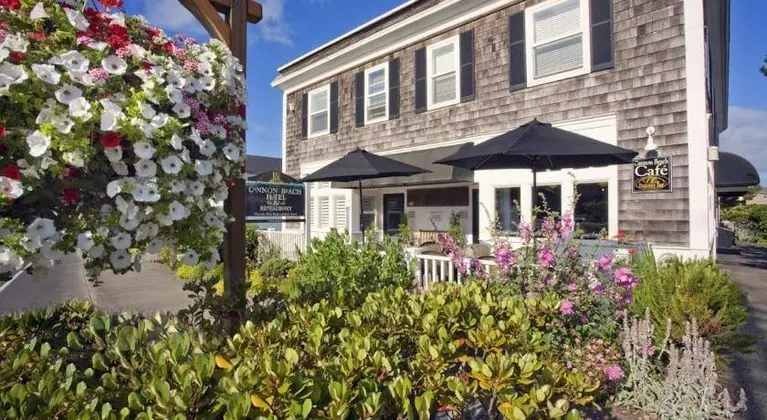 Cannon Beach Hotel