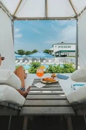 Canoe Place Inn and Cottages - Havuz