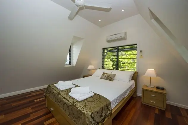 Canopy Chalet 10 - Oda