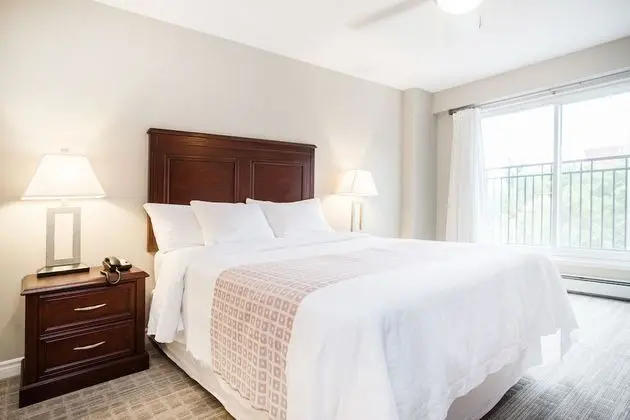 Canterra Suites Hotel - Oda