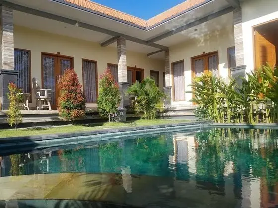 Cantika Guest House