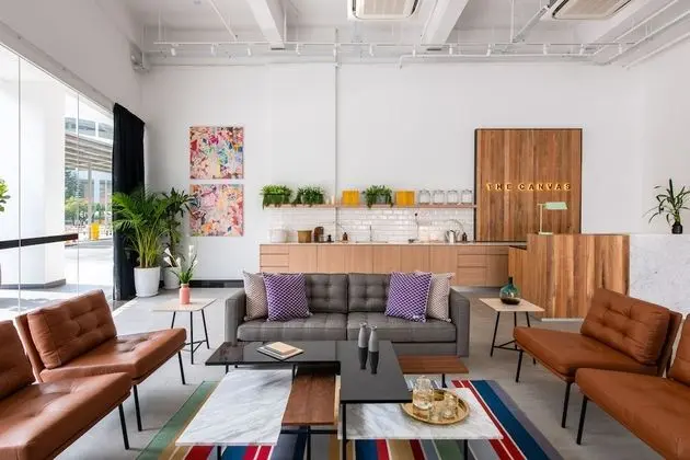 The Canvas Hotel - Lobi