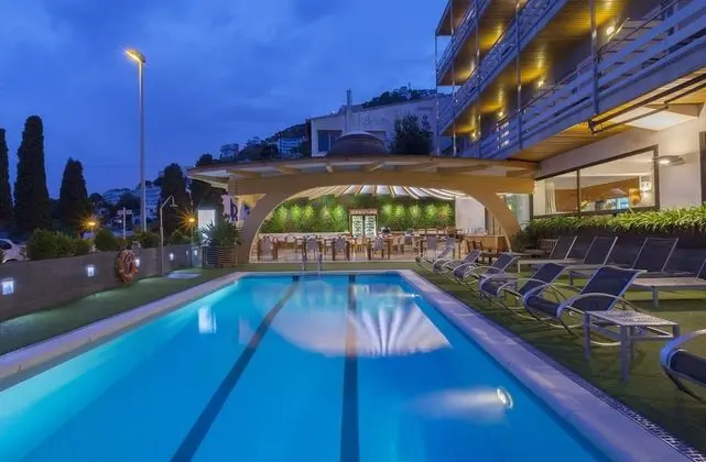 Canyelles Platja - Öne Çıkan Resim
