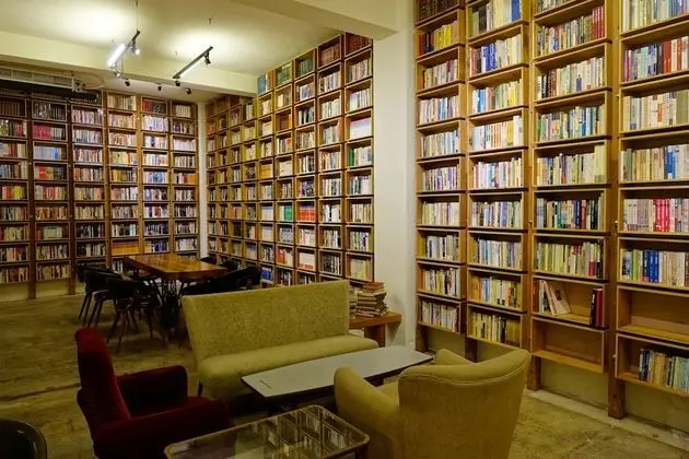 CaoJi Book inn Hostel