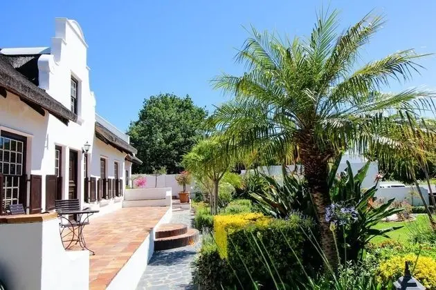 Cape Village Lodge