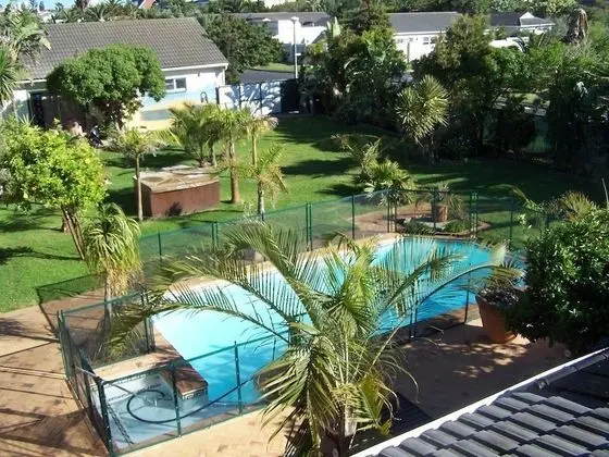 Cape Oasis Guesthouse - Havuz