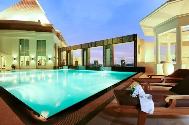 Cape Racha Hotel & Serviced Apartments - Havuz