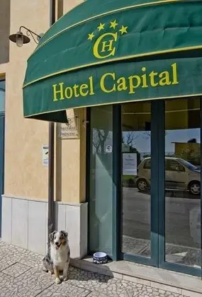 Hotel Capital - Dış Mekan